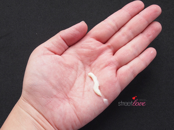 Clarins Hand and Nail Treatment Cream 3