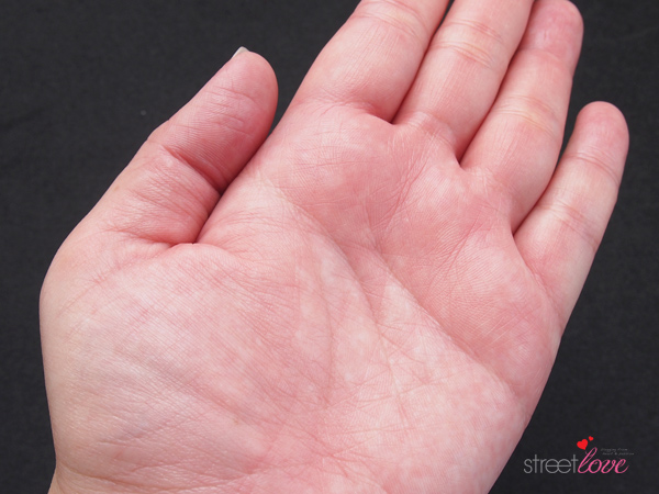 Clarins Hand and Nail Treatment Cream 5
