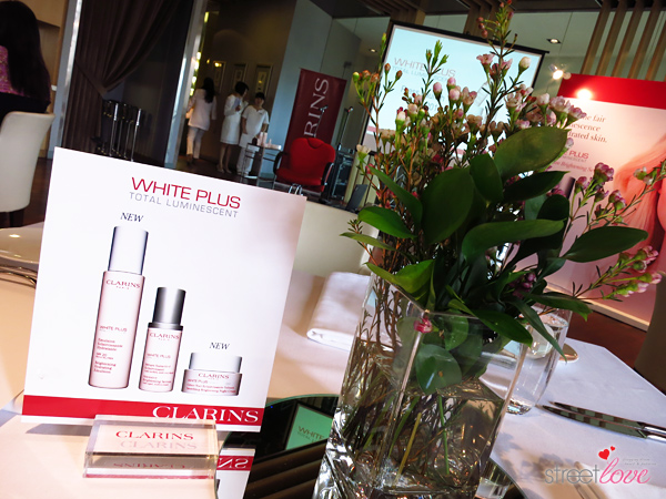 Clarins New White Plus Total Luminescent Day and Night Duo 1