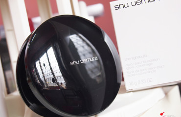 Shu Uemura The Lightbulb Oleo-Pact Foundation