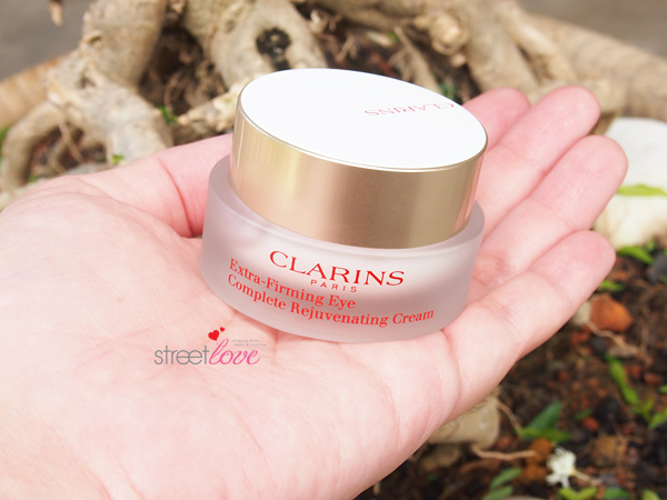 Clarins Extra-Firming Eye Complete Rejuvenating Cream Bottle