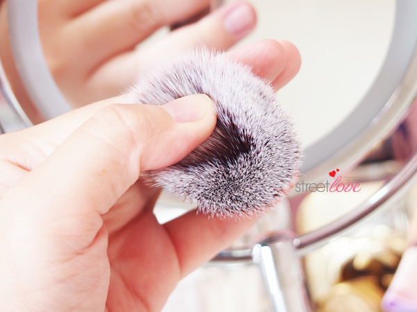 Colours Cosmetics Malaysia Flat Top Foundation Brush Bristle Softness