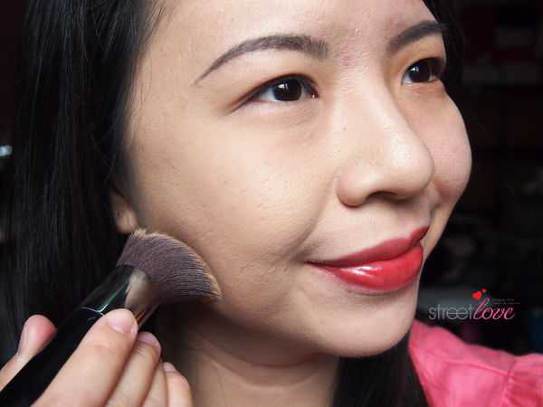 Colours Cosmetics Malaysia Flat Top Foundation Brush using with Powder Foundation 4