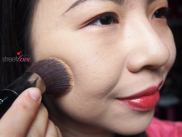 Colours Cosmetics Malaysia Flat Top Foundation Brush using with Powder Foundation 5