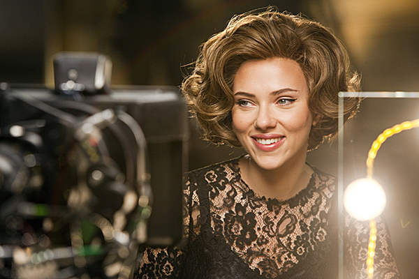 Scarlett Johansson Valentine's Day 2015