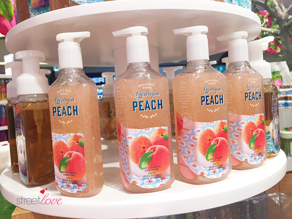 Bath & Body Works Charming Sweet South Scents 19