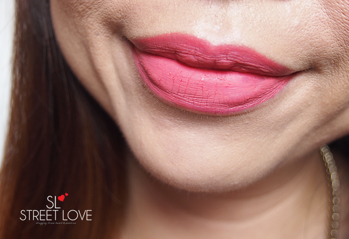 Silkygirl Matte Junkie Lip Cream Glamour Lip Swatch Closeup
